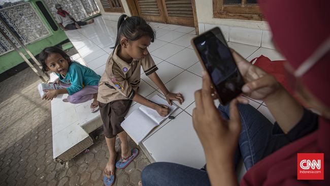 Curhat Anak Saat Berada Di Rumah Saja Selama Pandemi