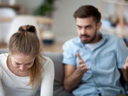 Ya Tuhan Julidnya Suamiku, Gengsi & Nyinyir Melihat Pekerjaan Istri