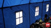 FOTO: Ratusan Warga Tambora Mengungsi Usai Kebakaran Ratusan warga Tambora mengungsi usai rumah mereka dilalap api, Rabu (12/8).