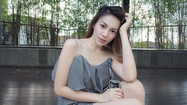 img-title Nikmati Jadi Ibu 3 Anak, Kezia Karamoy Ngaku Tak Kerepotan