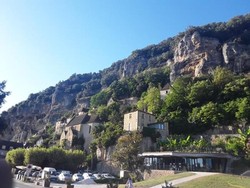La Roque-Gageac, Desa Unik di Tebing Prancis