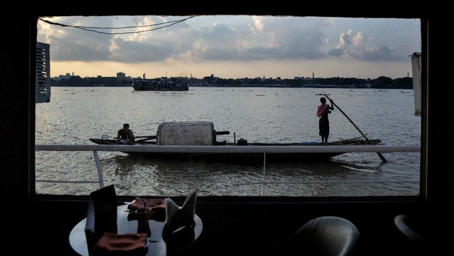 Berikut tujuh fakta menarik Sungai Gangga, sungai sakral sekaligus yang paling tercemar di dunia.