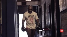 VIDEO: Mike Tyson Undur Jadwal Pertarungan