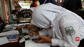 VIDEO: Pelajar SMP Semarang Dapat 4GB Kuota Internet Gratis