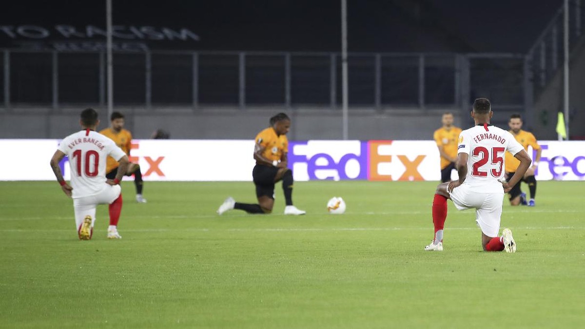 FOTO: Sevilla Kubur Mimpi Wolves di Liga Europa