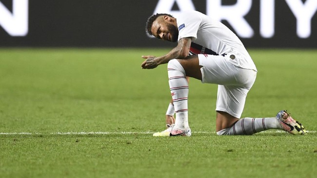 Neymar menciptakan rekor dribble pada laga perempat final Liga Champions antara Atalanta vs PSG, Kamis (13/8) dini hari WIB.