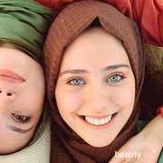 Biar Lebih Cantik, Ikuti Tips Pilih Hijab Sesuai Warna Kulit Berikut