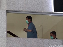 Eks Bupati Bogor Rachmat Yasin Punya Vellfire Diduga dari Duit Haram