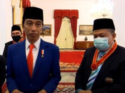 Termasuk Fahri-Fadli, Ini 53 Tokoh yang Diberi Tanda Jasa oleh Jokowi