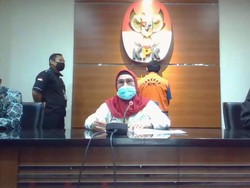 KPK Tahan Eks Bupati Bogor Rachmat Yasin