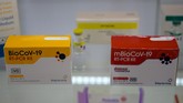 FOTO: Menengok Fasilitas Produksi Vaksin Covid-19 di Bandung Vaksin virus corona Covid-19 buatan perusahaan China Sinovac resmi diuji klinis di Bandung, salah satunya di Bio Forma, Selasa (11/8) lalu.