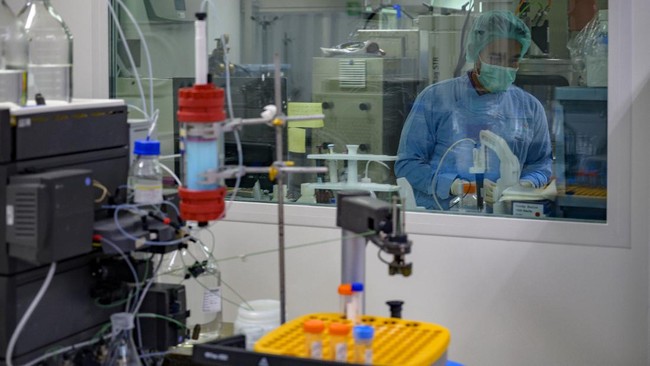 PT Bio Farma (Persero) mengaku mulai menghitung harga pokok produksi (HPP) vaksin covid-19 yang akan diusulkan pada Kementerian Kesehatan.