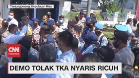 VIDEO: Demo Tolak TKA Nyaris Ricuh