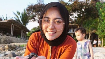 Rachel Vennya Ajak Sahabat Liburan, Netizen Kepo Siapa yang Bayarin