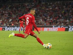 Awas Liverpool, Man City Juga Incar Thiago
