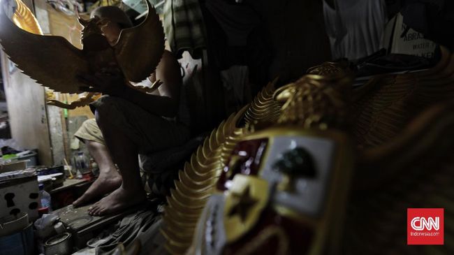 Guru Respons BPIP: Mata Pelajaran Pancasila dan PPKN Sama Asosiasi Guru PPKN menyebut kompetensi yang diajarkan dalam mata pelajaran PPKN dibuat berdasarkan ideologi Pancasila.