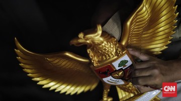Viral Logo PDIP di Program TV GURUku Surabaya Tayangan program GURUku di SBO TV hasil kerja sama dengan Dinas Pendidikan Surabaya menampilkan logo PDIP dalam penjelasan soal sila ke-4 Pancasila.