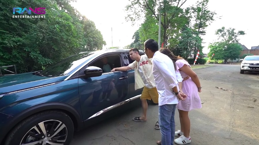 Anak Sultan, Rafathar Sudah Punya Mobil Ratusan Juta Anak Sultan, Rafathar Sudah Punya Mobil Ratusan Juta