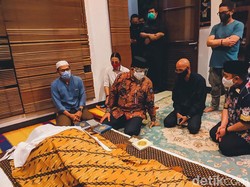 Anies hingga Foke Melayat ke Rumah Duka Almarhum Cucu Ahmad Kurnia