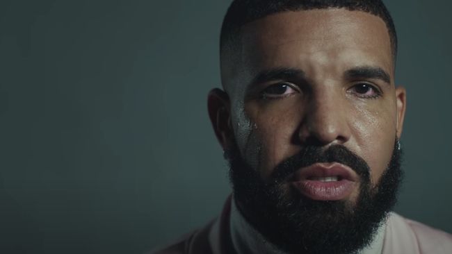 Drake dan 21 Savage digugat perusahaan pemilik majalah Vogue karena merilis sampul Vogue palsu untuk promosi album terbaru mereka.