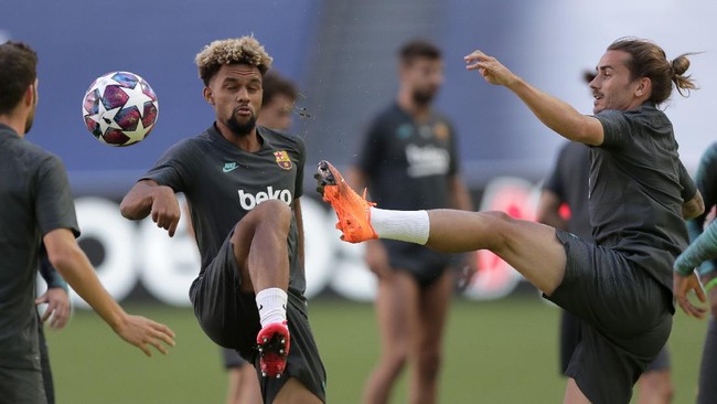 Sejumlah pemain Barcelona mengeluhkan intensitas latihan tinggi yang diterapkan pelatih baru, Ronald Koeman.