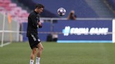 FOTO: Messi Pimpin Barcelona Lawan Bayern di Liga Champions Lionel Messi memimpin persiapan terakhir Barcelona jelang melawan Bayern Munchen dalam perempat final Liga Champions, Sabtu (15/8) dini hari.
