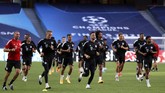 FOTO: Messi Pimpin Barcelona Lawan Bayern di Liga Champions Lionel Messi memimpin persiapan terakhir Barcelona jelang melawan Bayern Munchen dalam perempat final Liga Champions, Sabtu (15/8) dini hari.