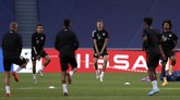 FOTO: Messi Pimpin Barcelona Lawan Bayern di Liga Champions Lionel Messi memimpin persiapan terakhir Barcelona jelang melawan Bayern Munchen dalam perempat final Liga Champions, Sabtu (15/8) dini hari.