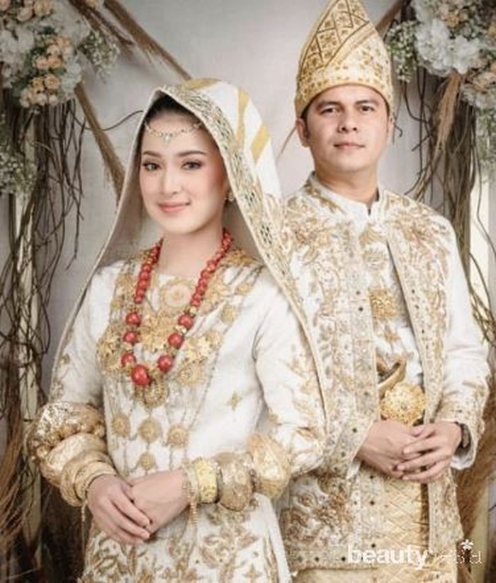 Foto Romantisnya Prewedding Handika Pratama Dan Rosiana Dewi Foto 1
