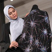 Deretan Hijab Berharga Fantastis! Ada yang Sampai Rp 300 Jutaan lho, Beauties!