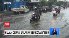 VIDEO: Hujan Deras & Angin Kencang Landa Jakarta