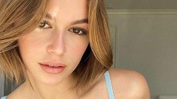 Makin Cantik dengan Rambut Blonde, Ini Potret Terbaru Kaia Gerber