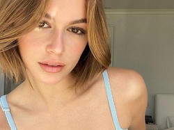 Makin Cantik dengan Rambut Blonde, Ini Potret Terbaru Kaia Gerber