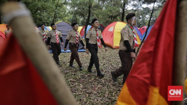 Kumpulan contoh yel-yel Pramuka yang penuh semangat lengkap dengan nadanya yang mudah dihafalkan.