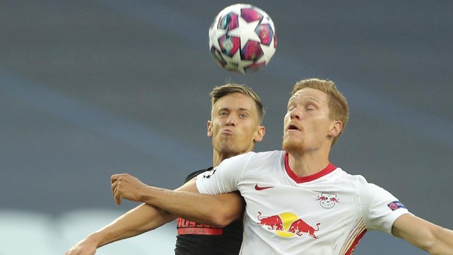 Atletico Madrid ditahan imbang RB Leipzig di babak pertama perempat final Liga Champions, Jumat (14/8) dini hari waktu Indonesia.
