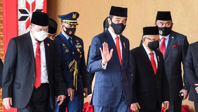 Presiden Jokowi disebut menyetujui usulan KPU agar Pilpres dan Pemilu 2024 digelar 21 Februari, sementara Pilkada Serentak, September.