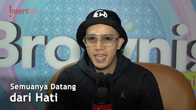 Mudah Tersentuh, Ruri Repvblik Bantu El Ibnu dan Teguh Vagetoz