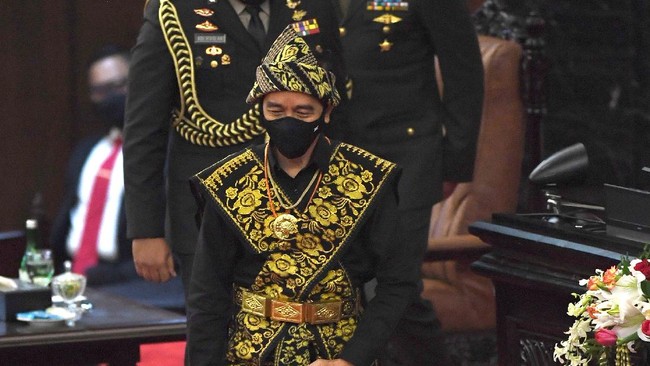 Presiden Jokowi memaparkan sejumlah negara mengucurkan stimulus fiskal dalam menangani dampak pandemi virus corona.