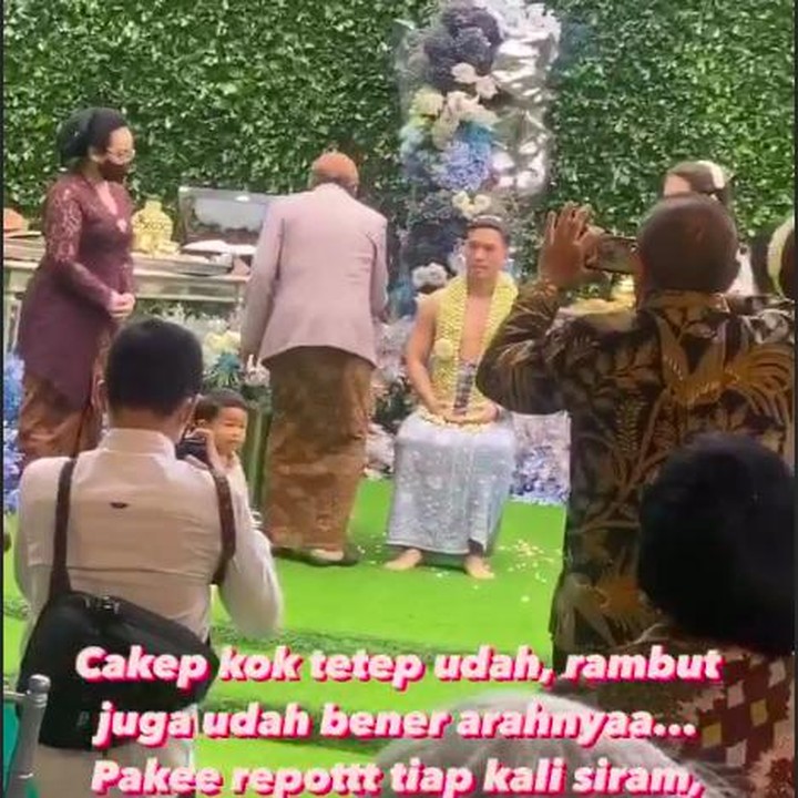 <p>Putra Nirwan Bakrie dan juga keponakan Aburizal Bakrie, Arya Bakrie, baru saja menggelar prosesi siraman, Bunda. (Foto: Instagram @ramadhaniabakrie)</p>