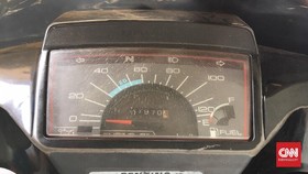 Cara Hapus Buram dan Retak di Spidometer Pakai Oli Bekas