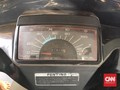 Cara Hapus Buram dan Retak di Spidometer Pakai Oli Bekas