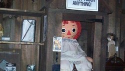 Dan Rivera Pengasuh Boneka Annabelle Meninggal Dunia Saat Tur Horor di AS