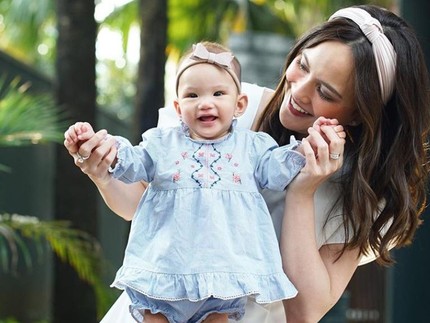 9 Cara Parenting Shandy Aulia, Rutin Stimulasi hingga Ajak Anak Main di Alam