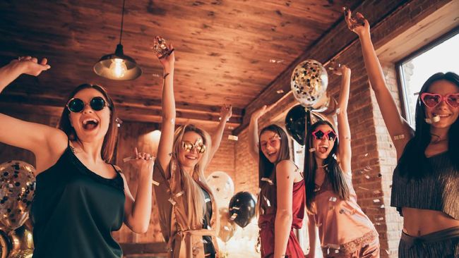 Siapa bilang kaum ekstrovert alias si social butterfly tak pernah lelah bersosialisasi?