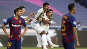 Munchen Unggul 4-1 atas Barcelona di Babak Pertama