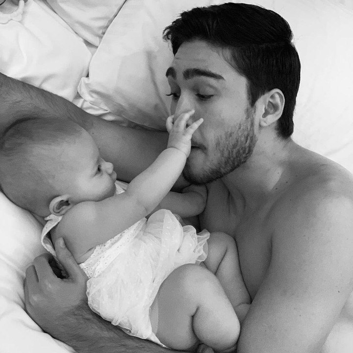 <p>Dengan wajah cantiknya, ternyata Arabella mengikuti rupa bule Eryck Amaral yang berdarah Brazil. (Foto: Instagram @aurakasih)</p>