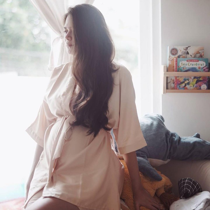 <p>3. Memasuki kehamilan trimester ketiga, Sabai Morscheck bersama suami serta anak pertamanya, Bjorka Dieter Morscheck, pergi liburan sambil babymoon ke Pulan Macan, Kepulauan Seribu. (Foto: Instagram @sabaidieter)</p>
