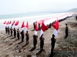 Video Bendera Merah Putih Sepanjang 75 Meter Dibentangkan