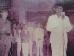 Isi Teks Proklamasi Asli Tulisan Bung Karno dan Ketikan Sayuti Melik