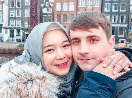 Susah Dapat Restu, Hijaber Nikahi Bule Turki Kini Hamil & Suami Makin Bucin